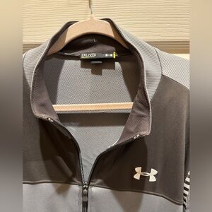 Under Armour men 2XL Two-Tone Gray and Black Jacket